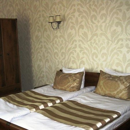 Kera Hotel Neszterenki Kültér fotó