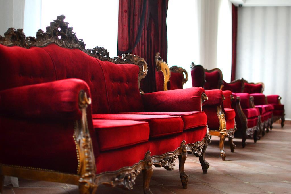 Kera Hotel Neszterenki Kültér fotó