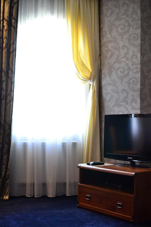 Kera Hotel Neszterenki Szoba fotó