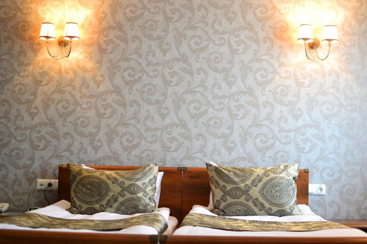 Kera Hotel Neszterenki Kültér fotó