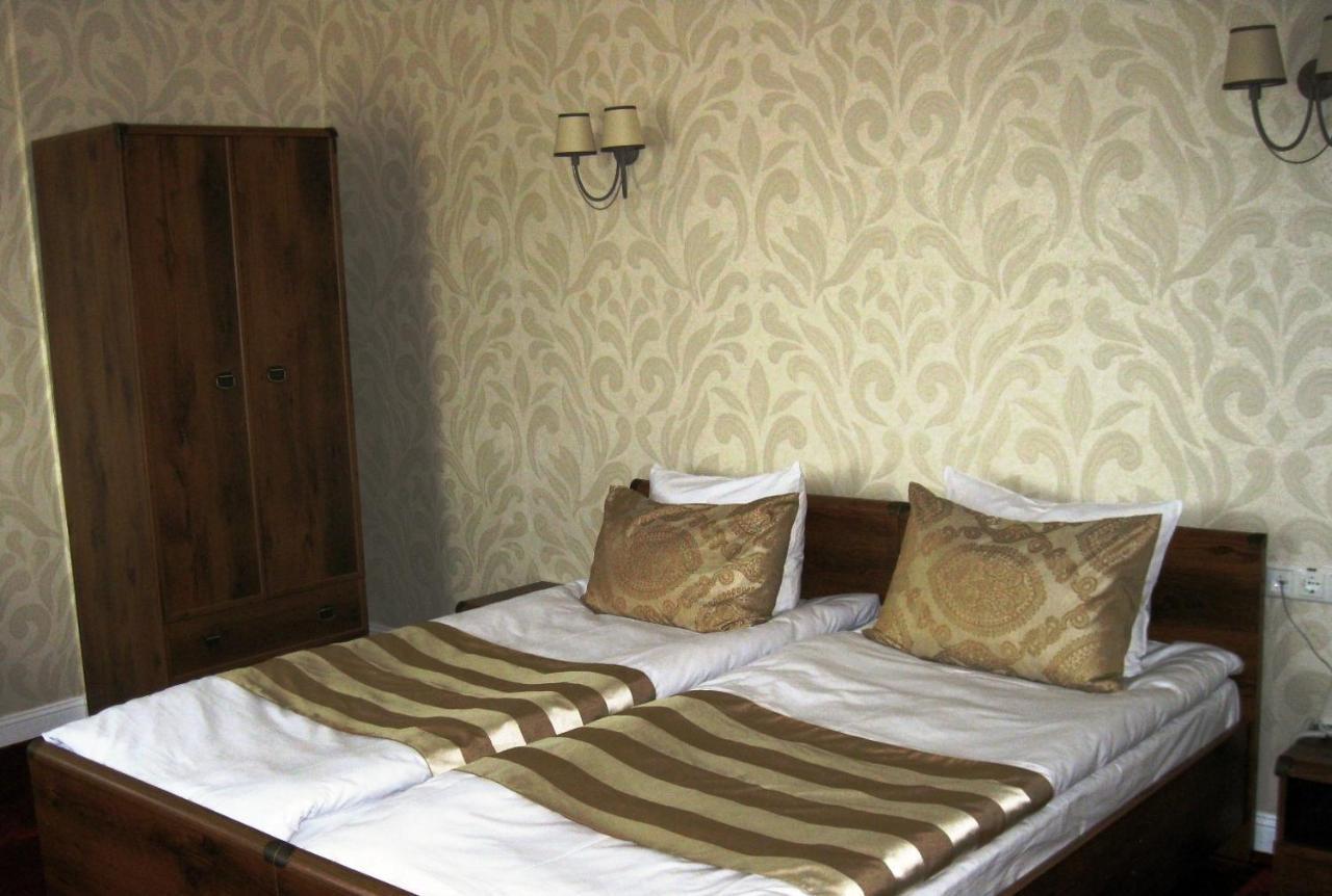 Kera Hotel Neszterenki Kültér fotó