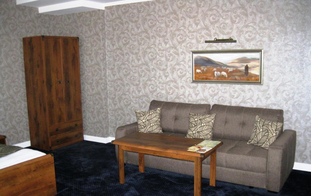 Kera Hotel Neszterenki Kültér fotó