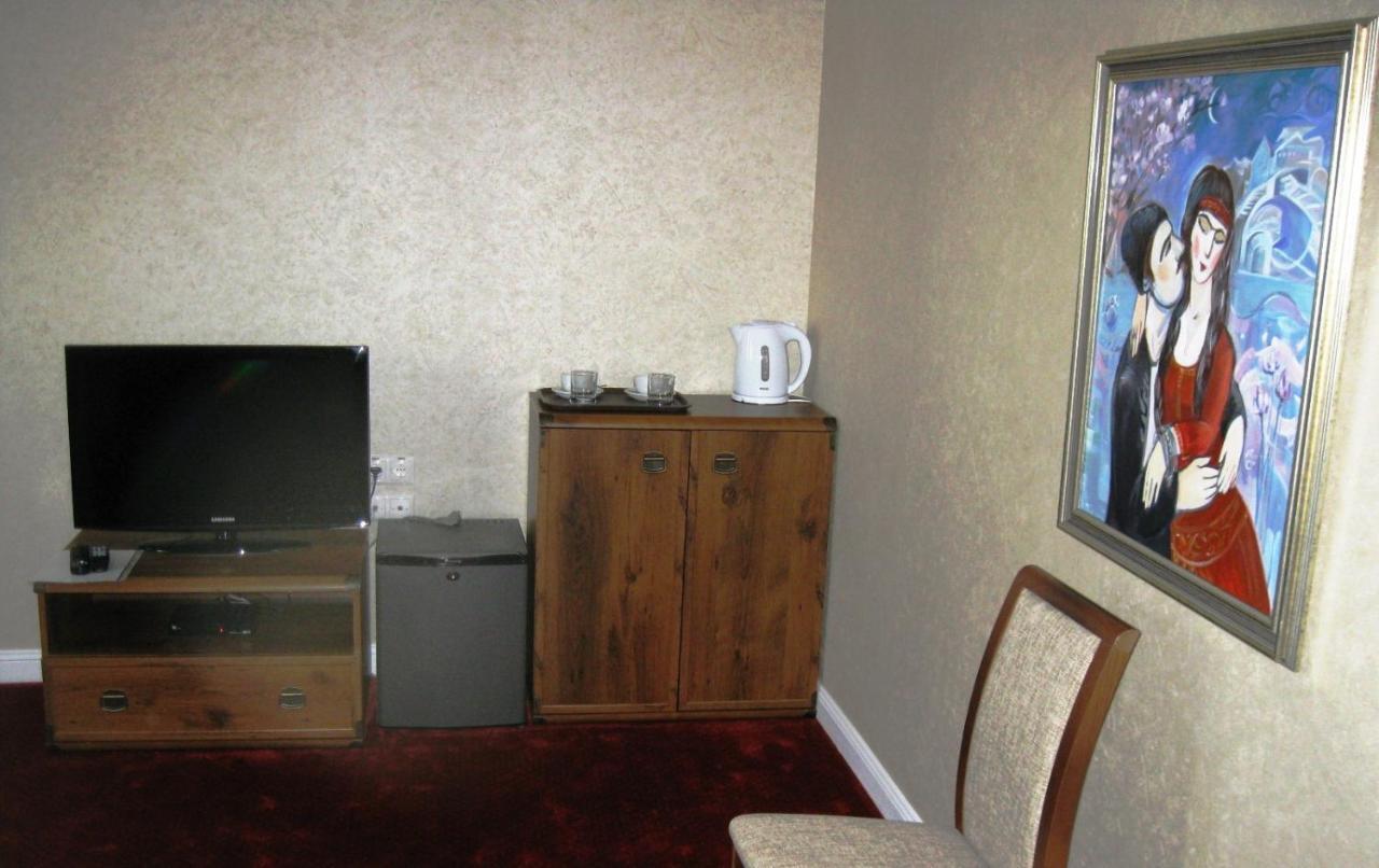 Kera Hotel Neszterenki Kültér fotó